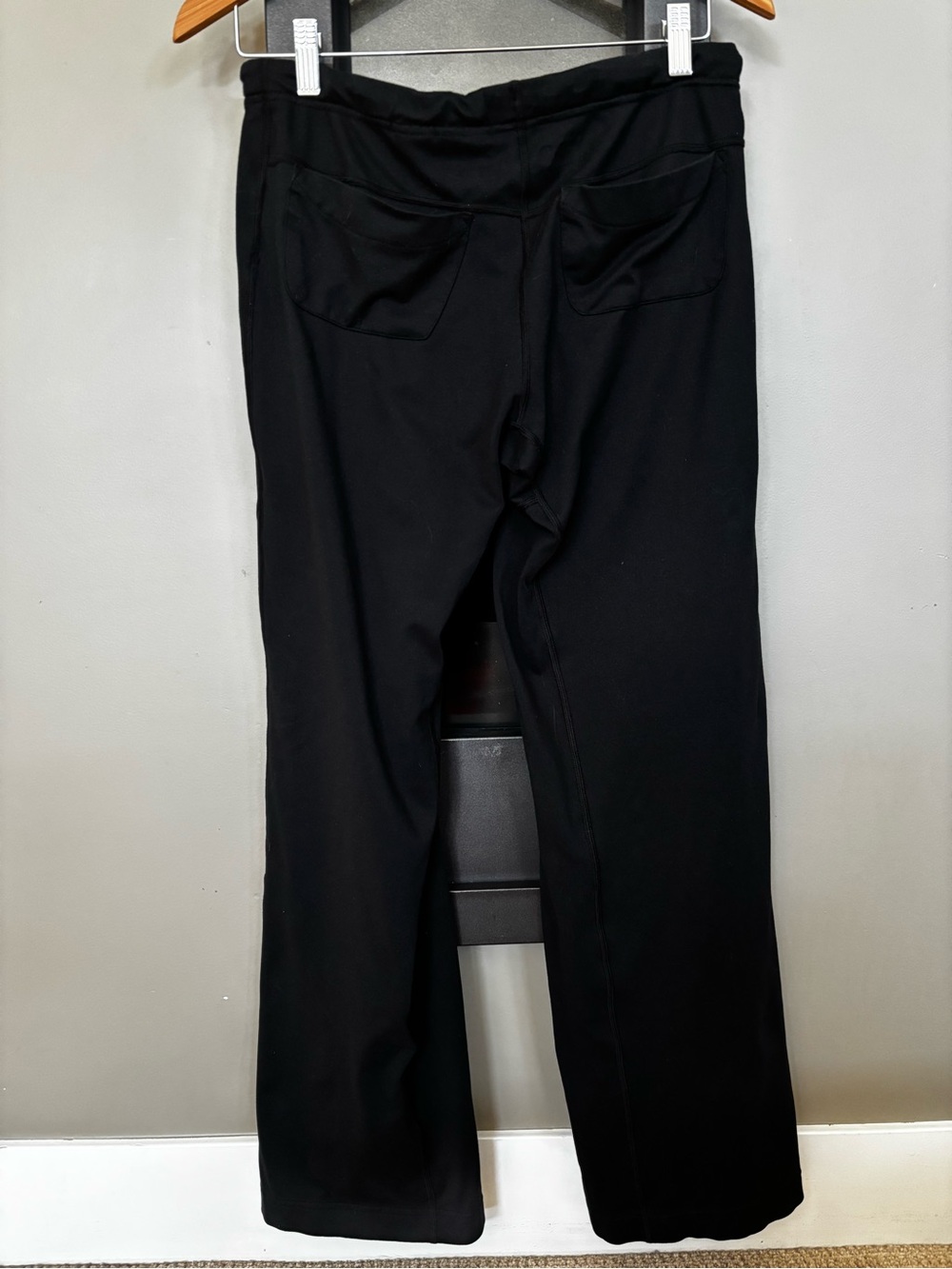 Mountain Hardwear Women’s Small Black Stretch Travel Yoga Pants Drawstring - Picture 4 of 8